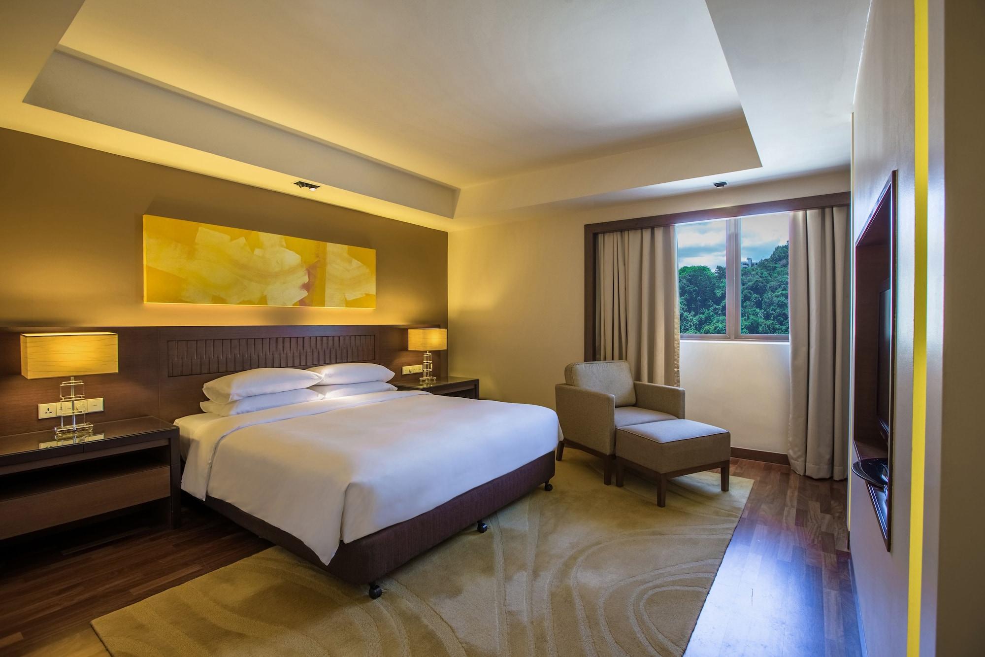 Hotel Hyatt Regency Kinabalu Kota Kinabalu Exteriér fotografie A bedroom at the hotel