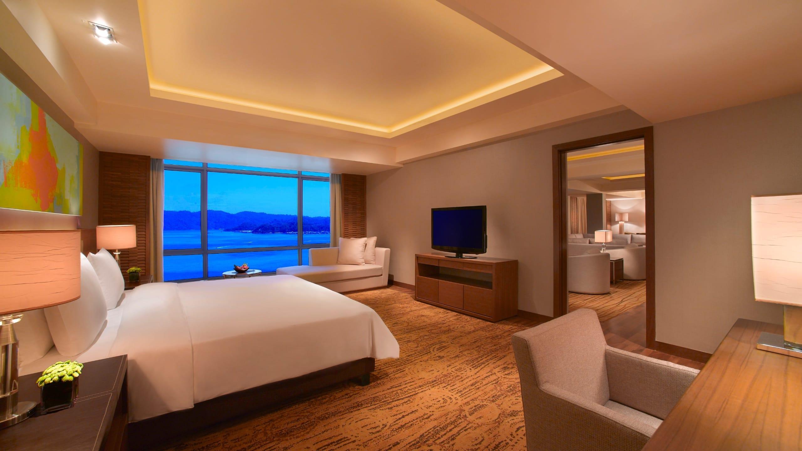 Hotel Hyatt Regency Kinabalu Kota Kinabalu Exteriér fotografie A bedroom at the hotel