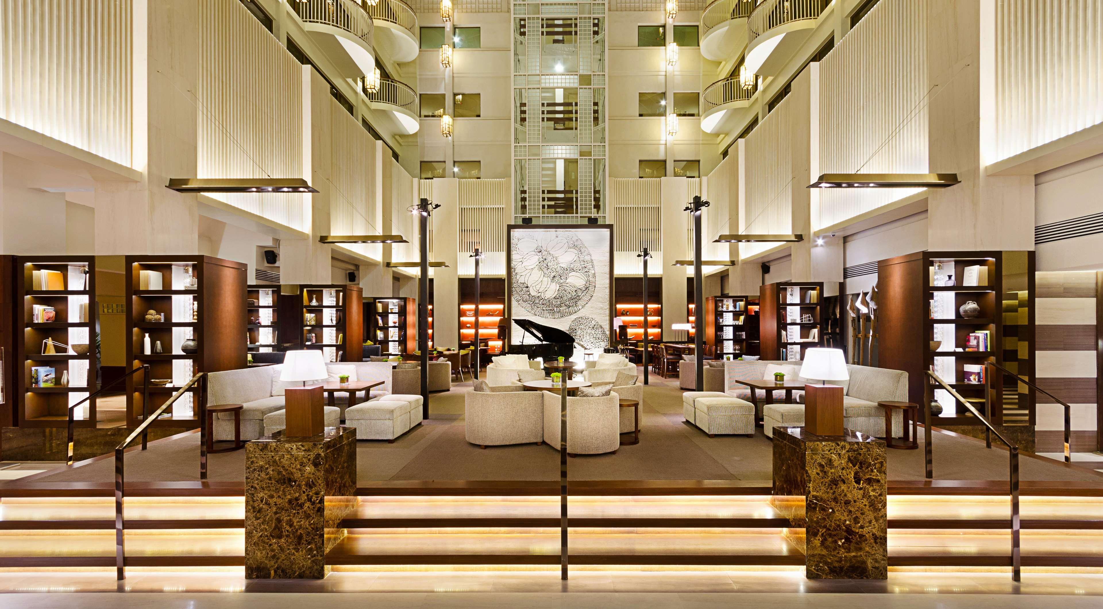 Hotel Hyatt Regency Kinabalu Kota Kinabalu Exteriér fotografie The lobby of the hotel